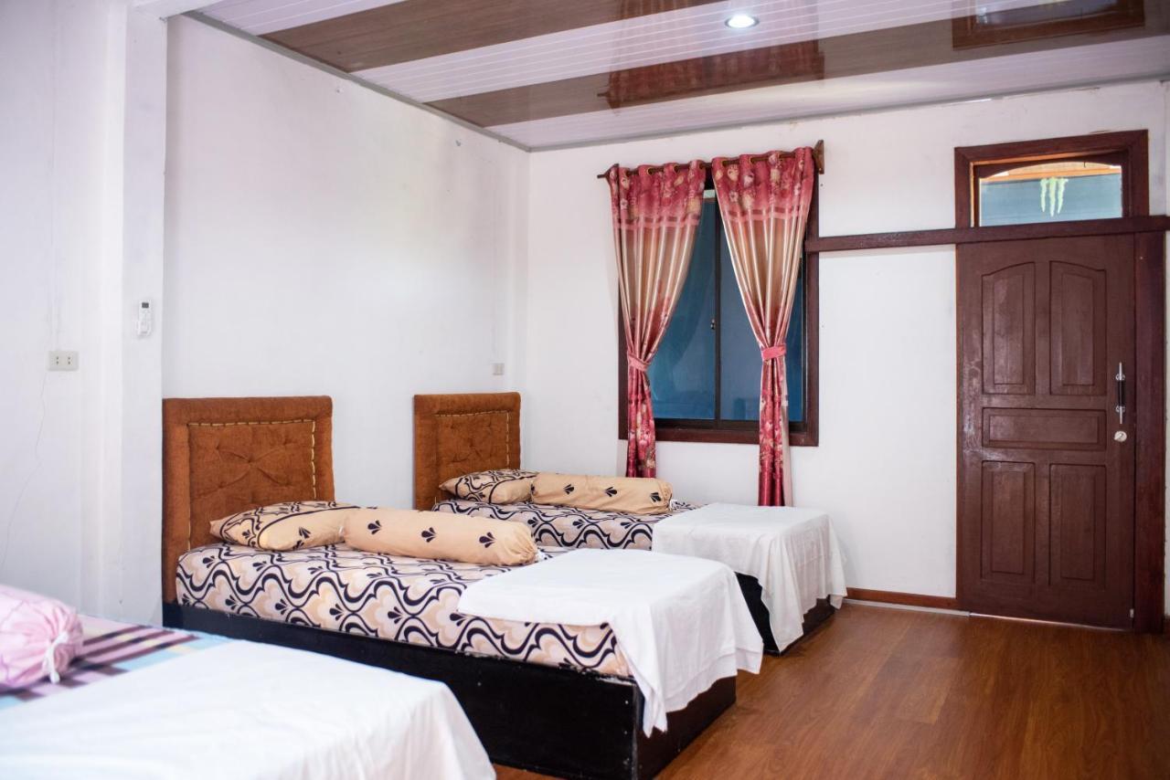 Yuni Surf House Apartment Lagudri Phòng bức ảnh